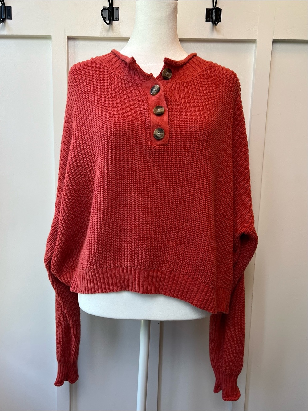 American Eagle Size Large Coral Sweater Button Front Long Sleeve Boho Preppy